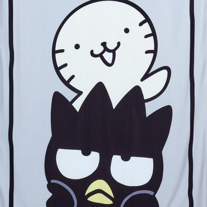 Hello Kitty Badtz-maru Cool and Comfy Throw Blanket Gris | CL_HK76919