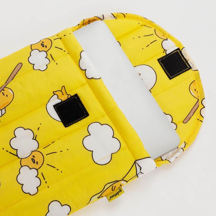 Hello Kitty Gudetama x Baggu Puffy Laptop Sleeve Amarillo | CL_HK65883