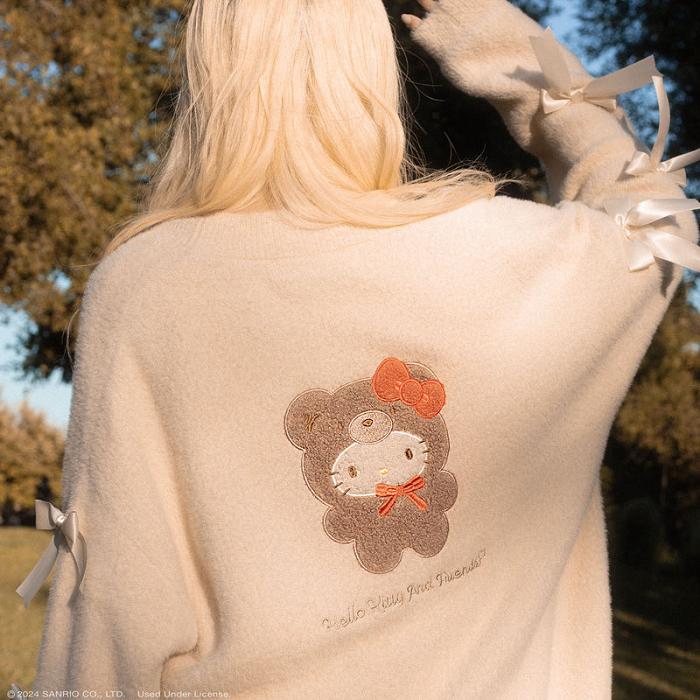 Hello Kitty Hello Kitty Cozy Kuma JapanLA Cardigan Creme | CL_HK46970