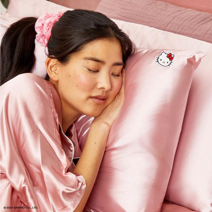 Hello Kitty Hello Kitty x Kitsch Face Pillowcase (Solid Pink) Rosas | CL_HK57966